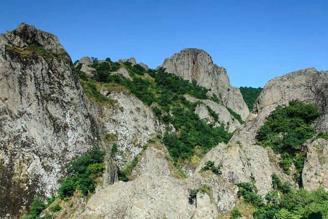 1 day hiking in Birtvisi Canyon from Tbilisi - Deda-tsikhe and Sheupovari, the fortress finish