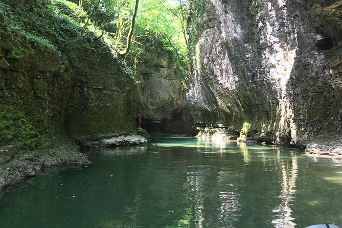 2 Days Trip to West Georgia (Caves, Canyons, Waterfalls) - Kinchkha Waterfall: a short stop with a big setting