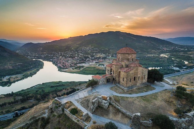 3 Days Georgia Tour package - The private format and the driver-guide