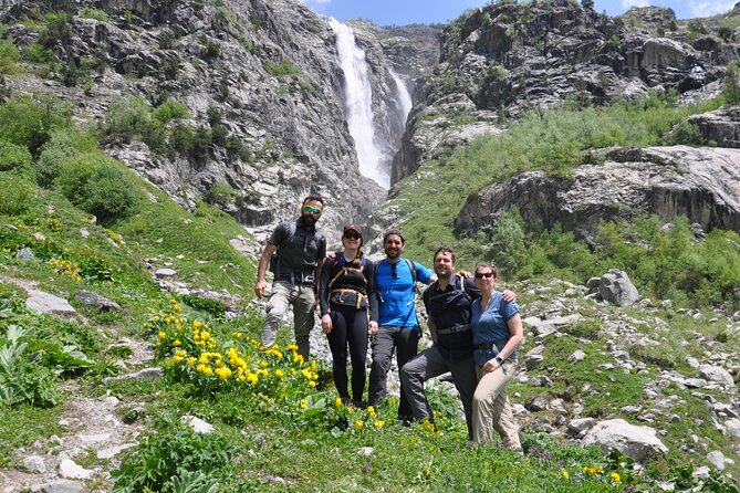 4-Day Svaneti Hiking Tour - Group size, meals, and the guesthouse experience