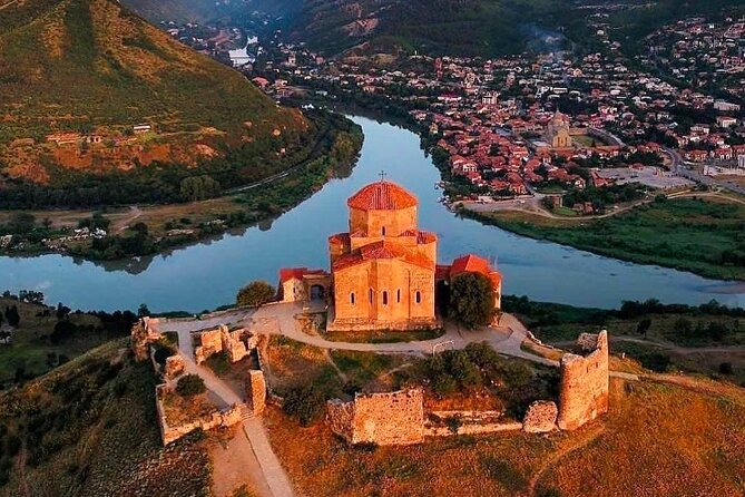 8-Day All About Georgia Tbilisi Guided Tour with Accommodation - Jvari, Mtskheta, Uplistsikhe, and Gori
