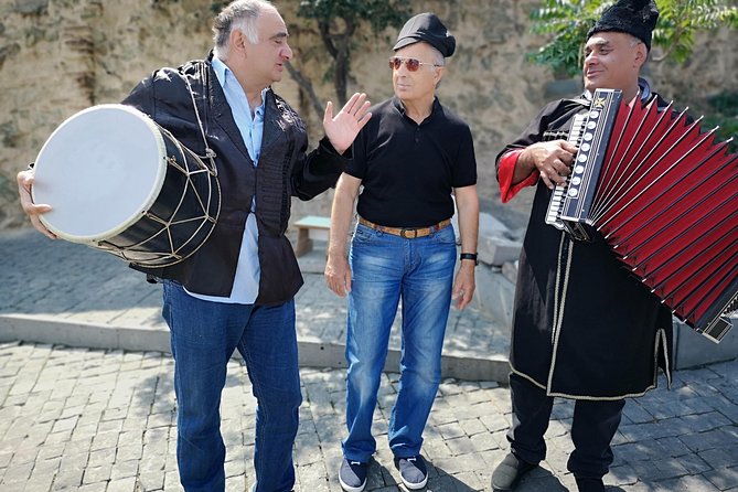 Amazing 3 days Tour to Georgia - The mountain road to Kazbegi and Gergeti Trinity Church