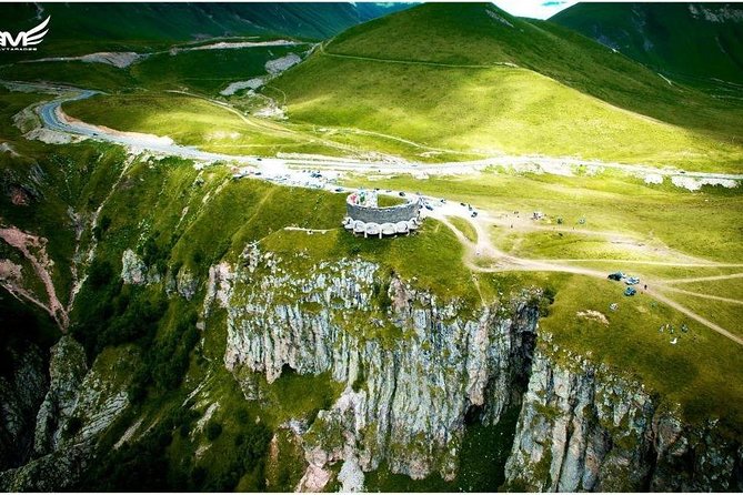 Ananuri, Gudauri, Kazbegi. Military Road of Georgia. Private tour. - Stepantsminda and the jeep ride to Gergeti Trinity Church