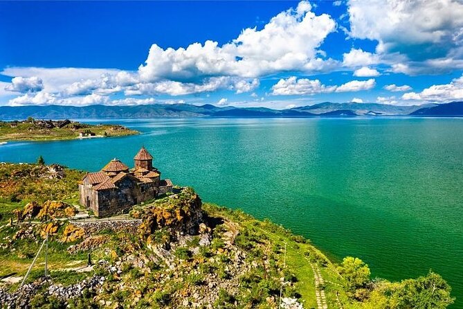 Armenia Day Trip from Tbilisi: Private Experience - Guides, driving, and the value of going private