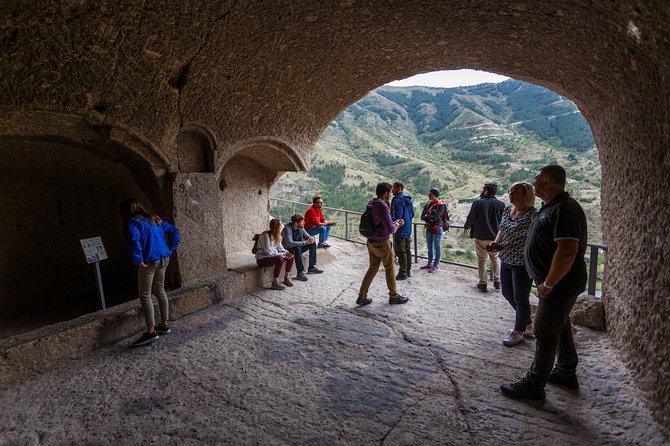 BORJOMI, RABATI & VARDZIA - Group Tour From Tbilisi - Why the driver-guide can make or break the day