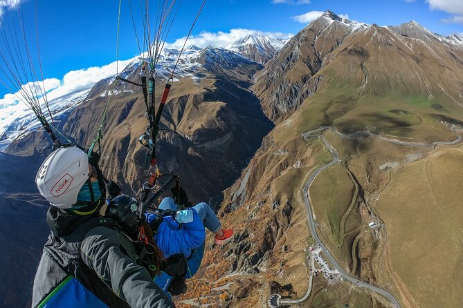 Cloudbase Paragliding in Gudauri, Georgia - What happens at the takeoff site