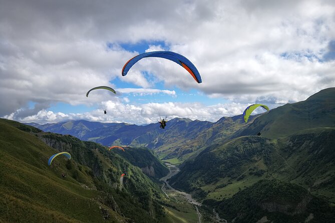 Cloudbase Paragliding in Gudauri, Georgia - From Gudauri hotel pickup to the launch field