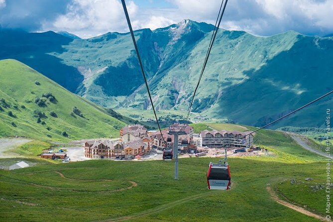 Day Tour Tbilisi – Ananuri – Kazbegi – Tbilisi - 9:00 Pickup and the Road North