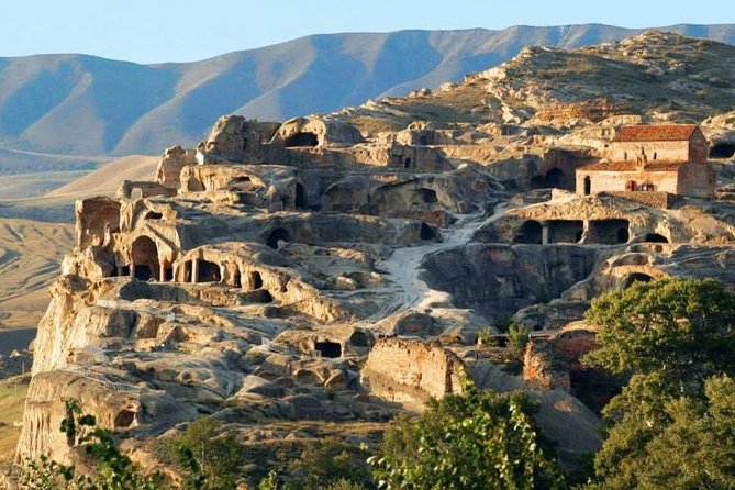 Day tour to Chronicles of Georgia, Gori city, Uplistsikhe cave - Uplistsikhe: two hours among carved rooms and ancient streets