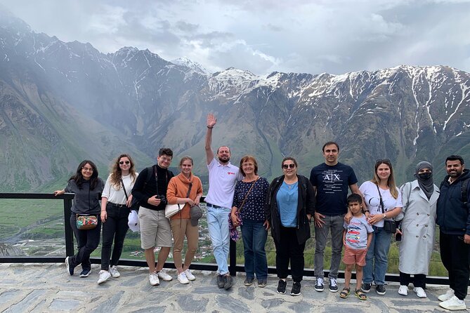 Day tour to mountains Jinvali lake, Ananuri, Kazbegi, Arch friendship - How to prepare for the nine-hour outing
