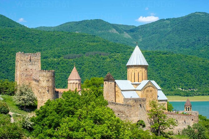 Day trip in Kazbegi - Timing, comfort, and what to bring