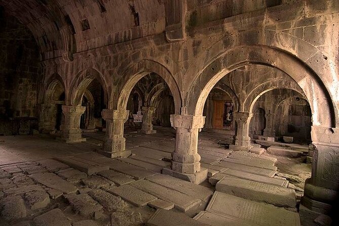 Discover Armenia: Tbilisi-Haghpat-Dilijan-Sevan-Yerevan-Tbilisi - Yerevan from Mother Armenia to the Cascade