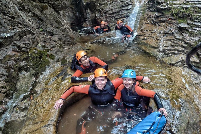 Dzmuisi Canyoning - Training before the first waterfall