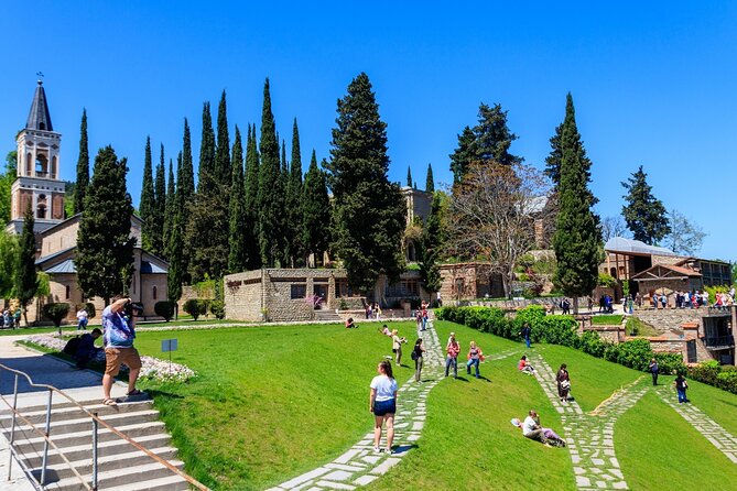 From Tbilisi: 4-day Tour in Georgia with Airport Transfers - Gergeti Trinity Church and the 4WD Ride