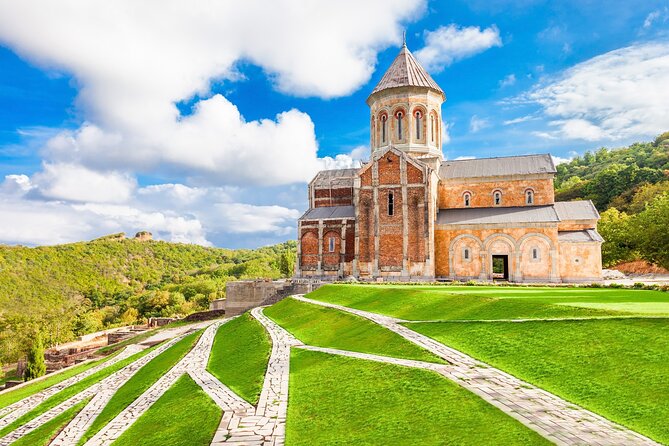 From Tbilisi: 4-day Tour in Georgia with Airport Transfers - Day Two: Zhinvali and the Road to Kazbegi