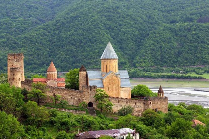 full day Kazbegi-Gudauri-jvari -from Tbilisi - Ananuri Fortress, stone walls above the reservoir