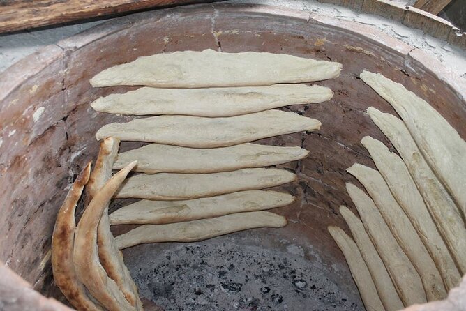 Kakheti Wine & Sighnaghi Private Tour from Tbilisi - Bread, heat, and a short stop in Badiauri