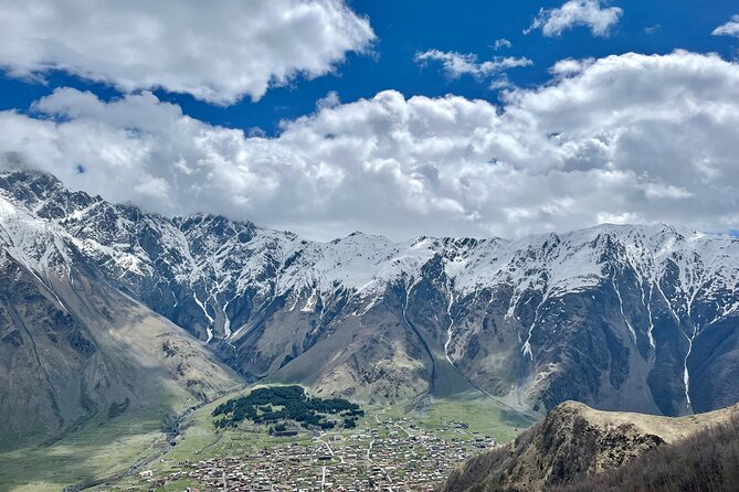 Kazbegi-Ananuri-Gudauri: Epic Views & History (Group) - Gudauri and the Friendship Monument