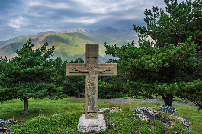 Kazbegi and Khinkali - the ultimate mountain experience tour - Jinvali Reservoir and the road into the mountains
