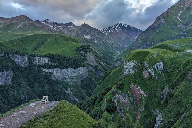 Kazbegi full day private tour + LUNCH - Gudauri Friendship Monument: Mountain Views and a Complicated Symbol