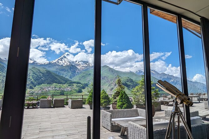 Kazbegi & Gudauri Private Full-Day Tour From Tbilisi - Sno’s giant carved faces and a more unusual finish