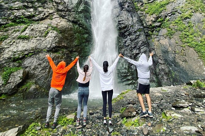 Kazbegi:Hiking to Gveleti Waterfall - Guides, group size, and the human side