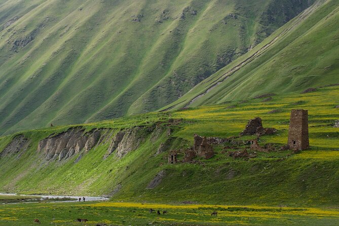 Kazbegi - One Day Private Trekking Tour to Truso Valley - Kasari Canyon, Ketrisi, and two quiet monasteries