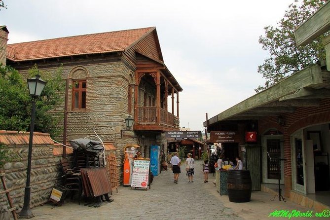 Mtskheta, Jvari, gori, uflistsikhe, history and panorama (group tours) - Lunch and the local restaurant stop