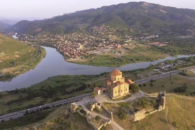 Mtskheta - Jvari - Samtavro, the cradle of Georgian Christianity. (group tours) - Jvari Church and the view over two rivers