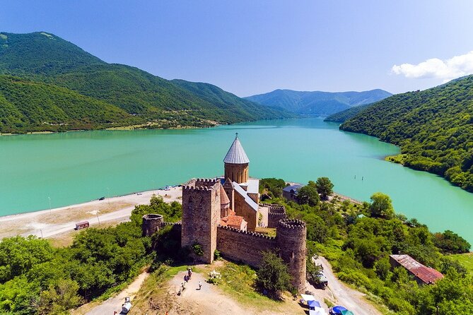 Private day Tour from Tbilisi to Kazbegi and Gudauri - Stepantsminda and Gergeti Trinity Church