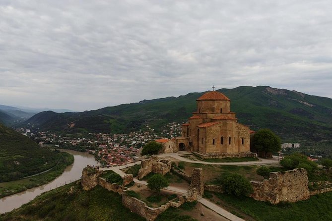 Private Day Trip to Gudauri and Kazbegi from Tbilisi via Jvari and Mtskheta - Jvari Monastery and the view over two rivers
