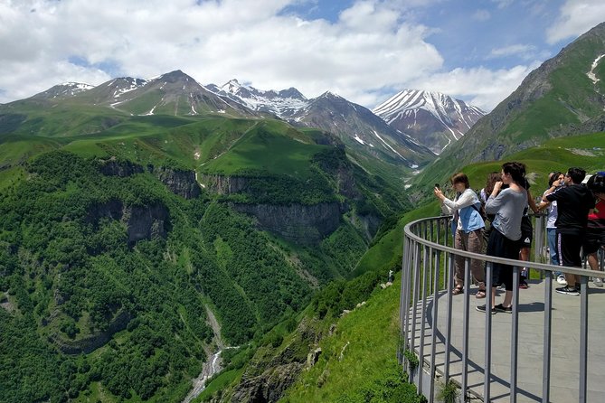 Private Kazbegi Tour: Gergeti, Ananuri & Scenic Views - Gudauri: high air and wide views