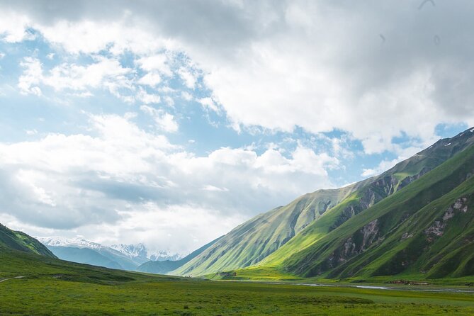 Round-Trip Bus Transfer to Truso Valley from Kazbegi - Walking through the first four kilometers