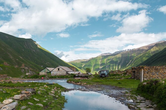 Round-Trip Bus Transfer to Truso Valley from Kazbegi - Ketrisi and the monasteries