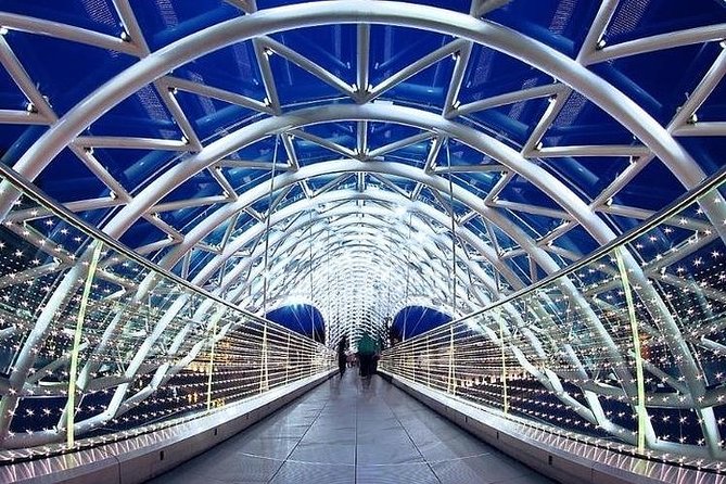 Tbilisi Airport Arrival Private Transfer To Accommodation & Hotel - Choosing between a car and a minivan