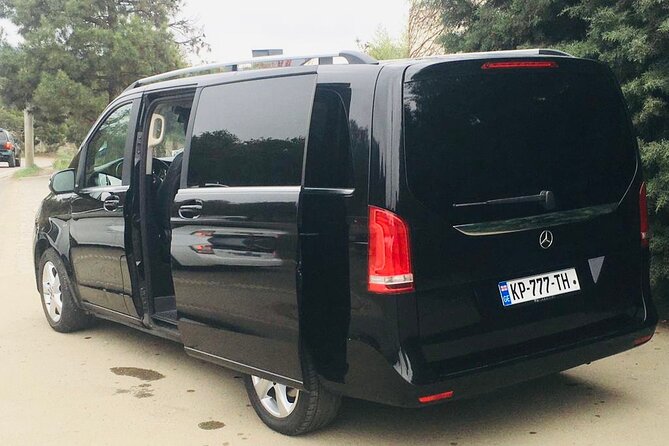 Tbilisi Airport to Gudauri, Bakuriani, Batumi, Tbilisi - The Mercedes-Benz V-Class and the seven-seat setup