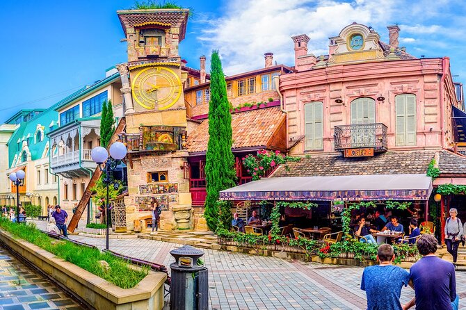 Tbilisi City Tour, Most Popular Tourists Destinations In The Capital Of Georgia - Freedom Square and the ride toward Mtatsminda